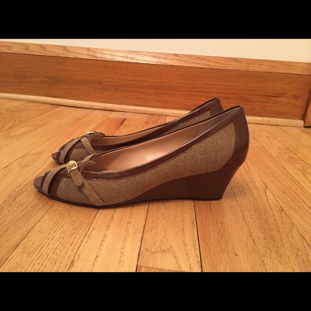 Circa Joan & David Wedges